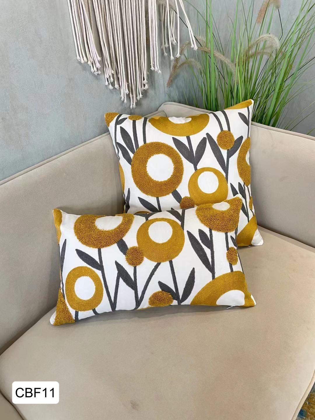 Fundas de cojines bordadas con flores