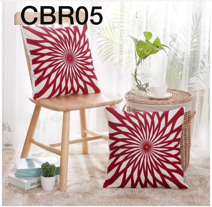 Fundas de cojines bordadas en rojo