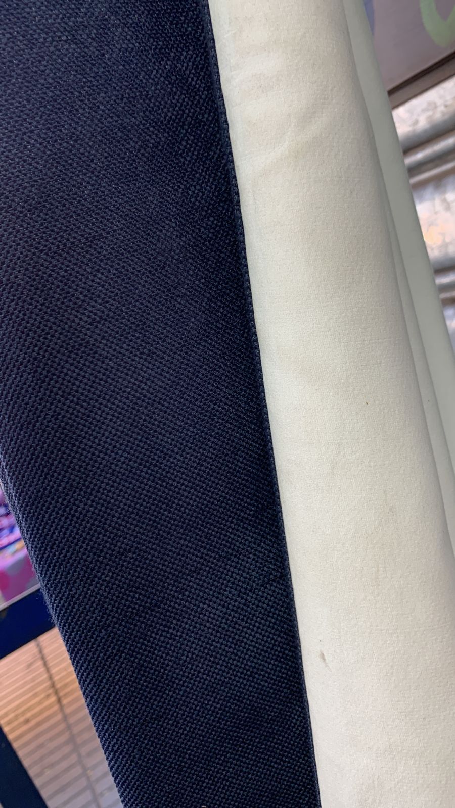 Cortinas back out engomada, azul oscuro