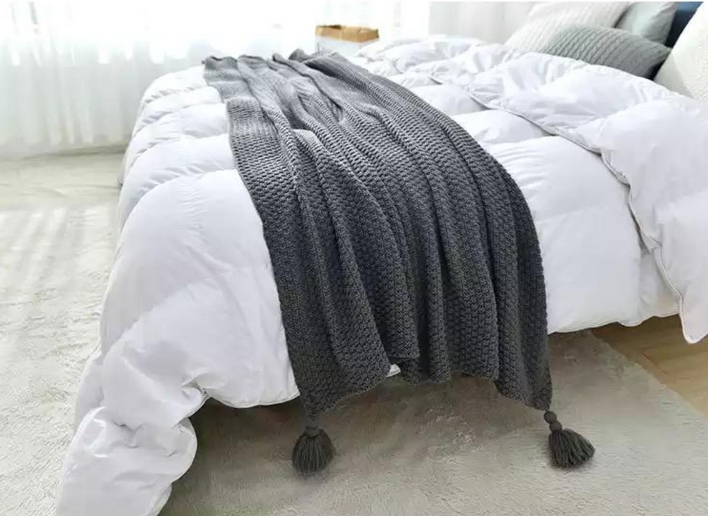Mantas de punto con pom-pom 1.30cm x 1.50cm
