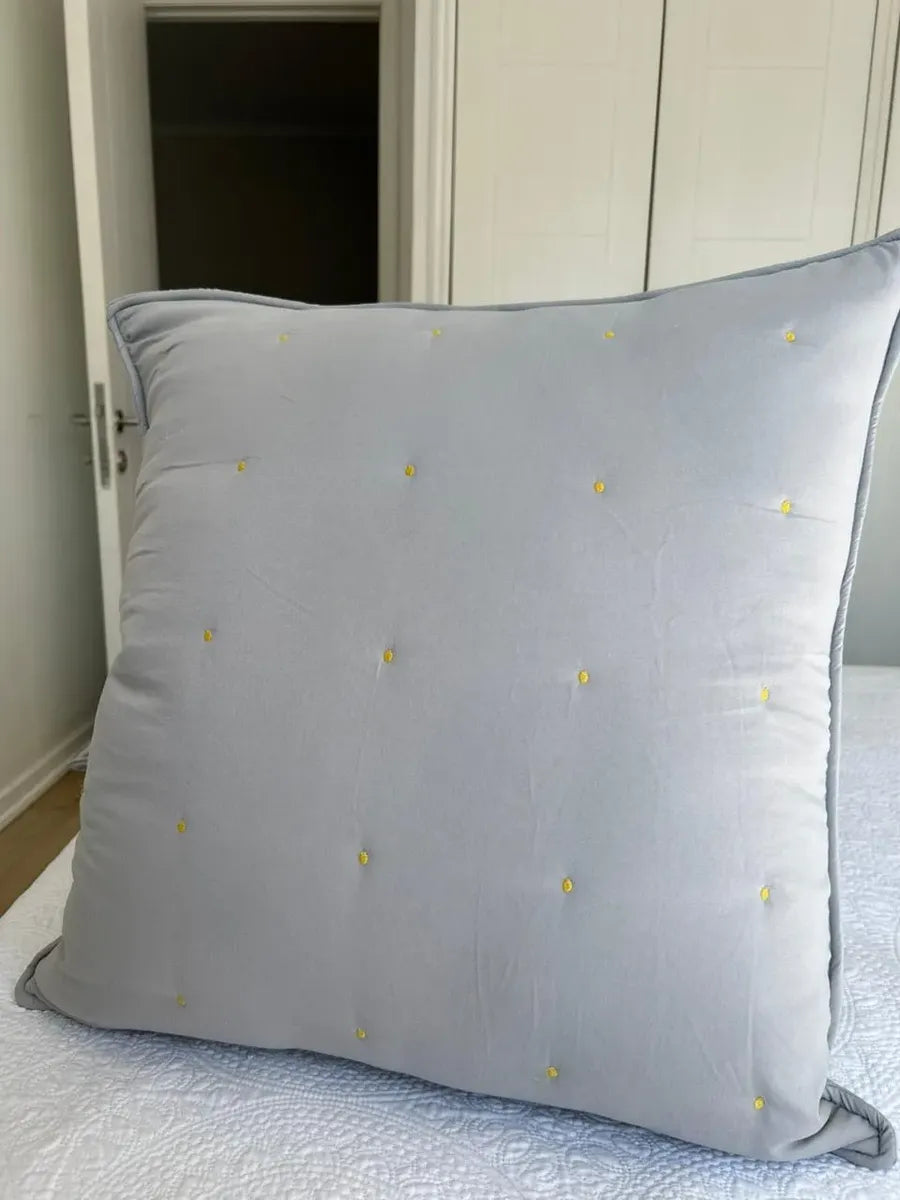 Cojin  Bordado 60×60 Cm · Algodón · Arena Mostaza