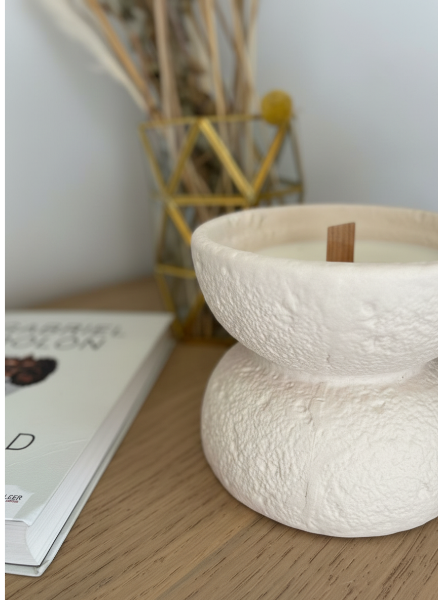 Vela Pedestal Pureza Con Mecha De Madera Beige Pureza