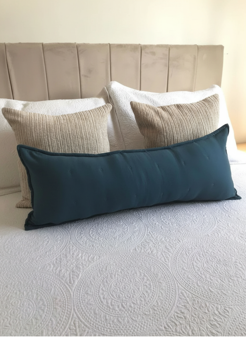 Cojín Bordado Rectangular 35×90 cm – Decorativo y Suave  Azul