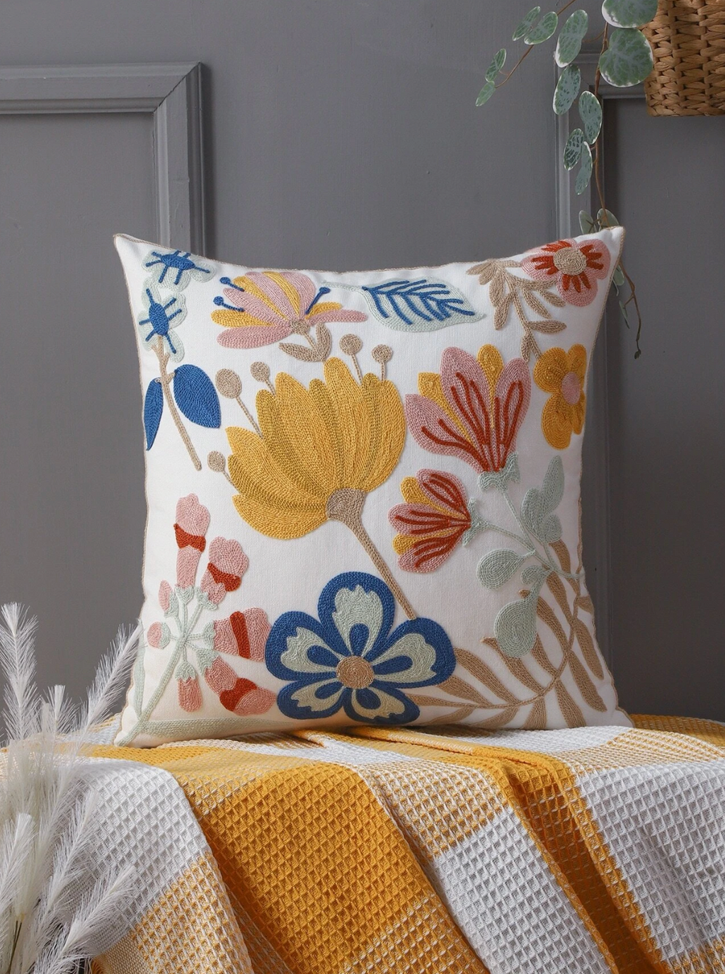 Fundas de cojines bordadas en 45x45cm y 30x50cm