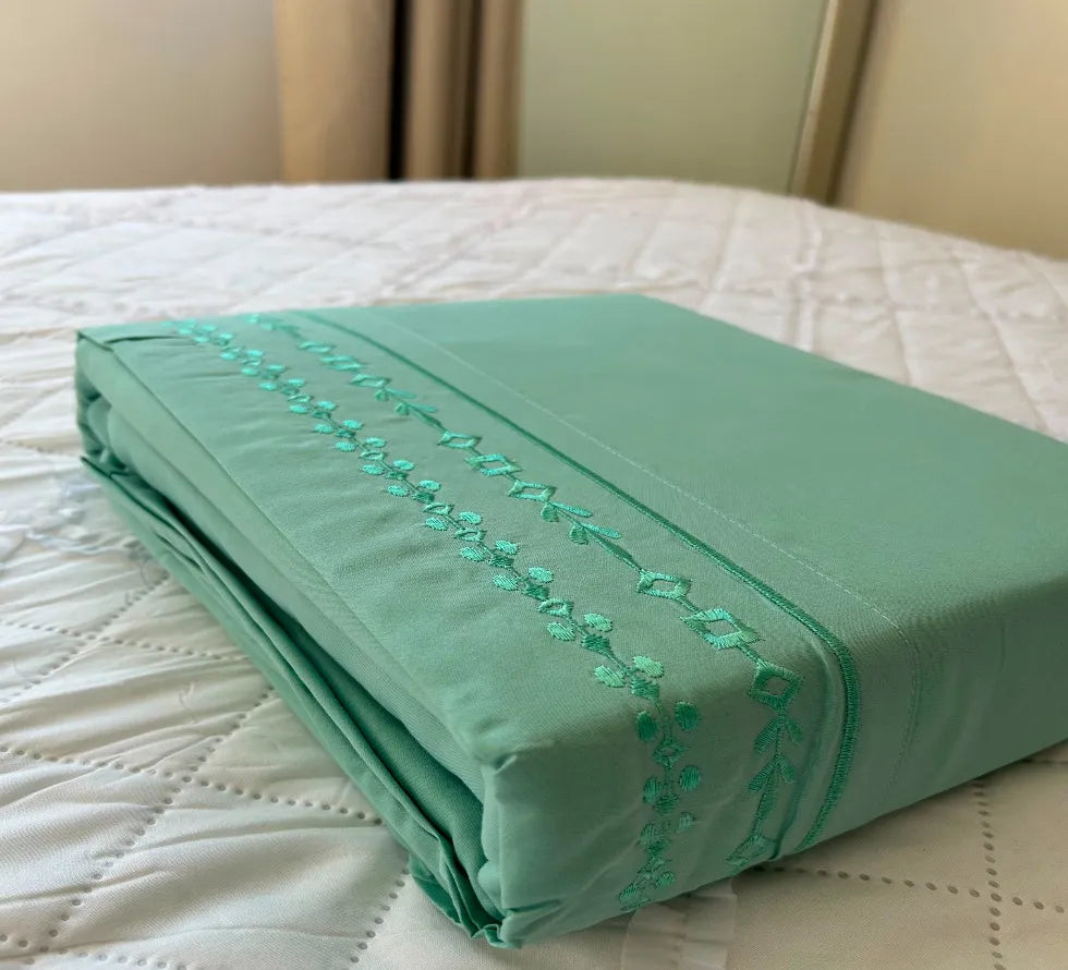 Juego De Sábanas Bordadas Super King Verde Menta 4 Piezas