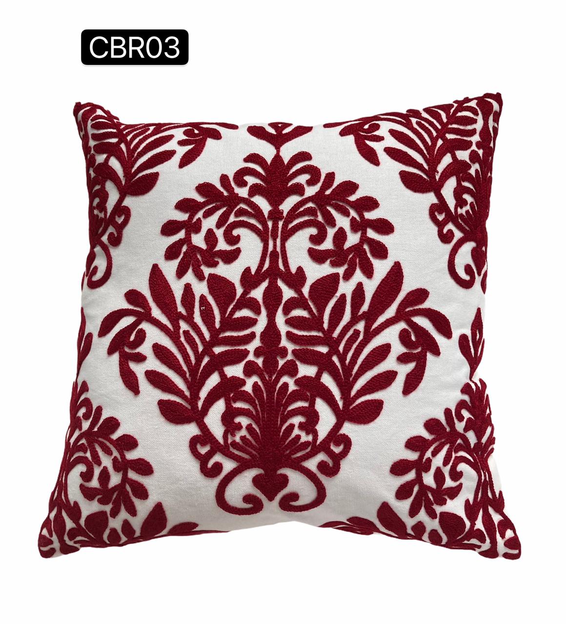 Fundas de cojines bordadas en rojo