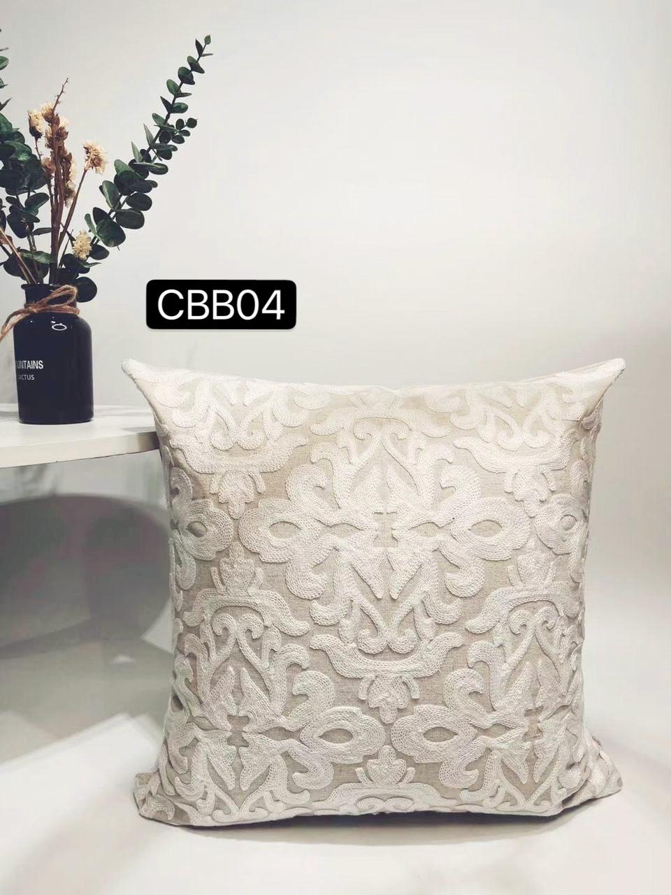 Fundas de cojines bordados en  tonos  beige