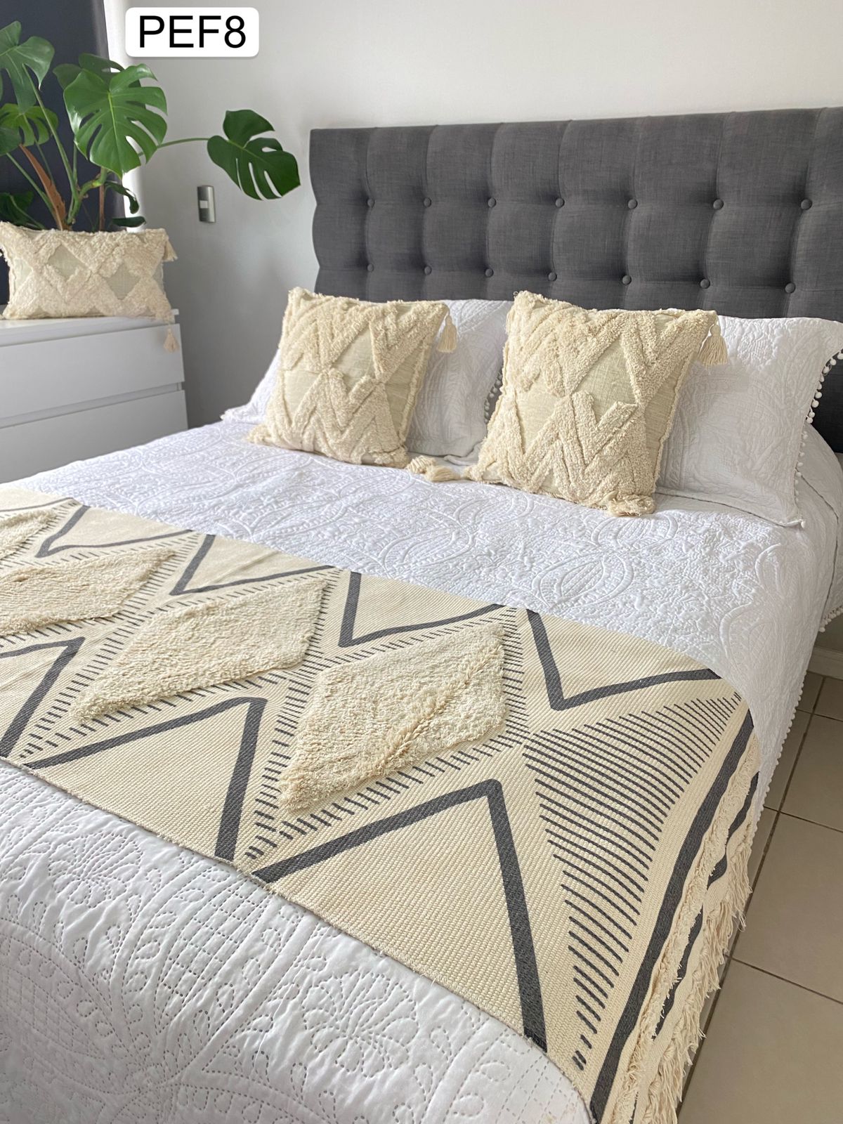 Kilim bordadas con flecos