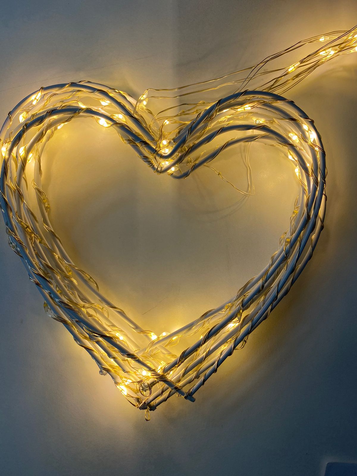 Cascada de luces hadas, diseño corazon.