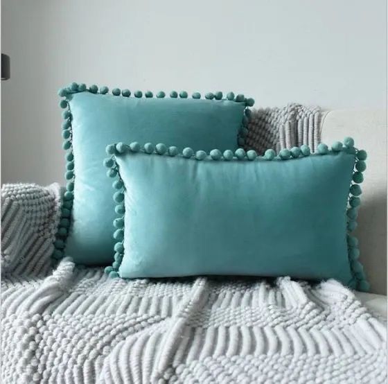 Fundas de cojines, de Terciopelo con Pompones.