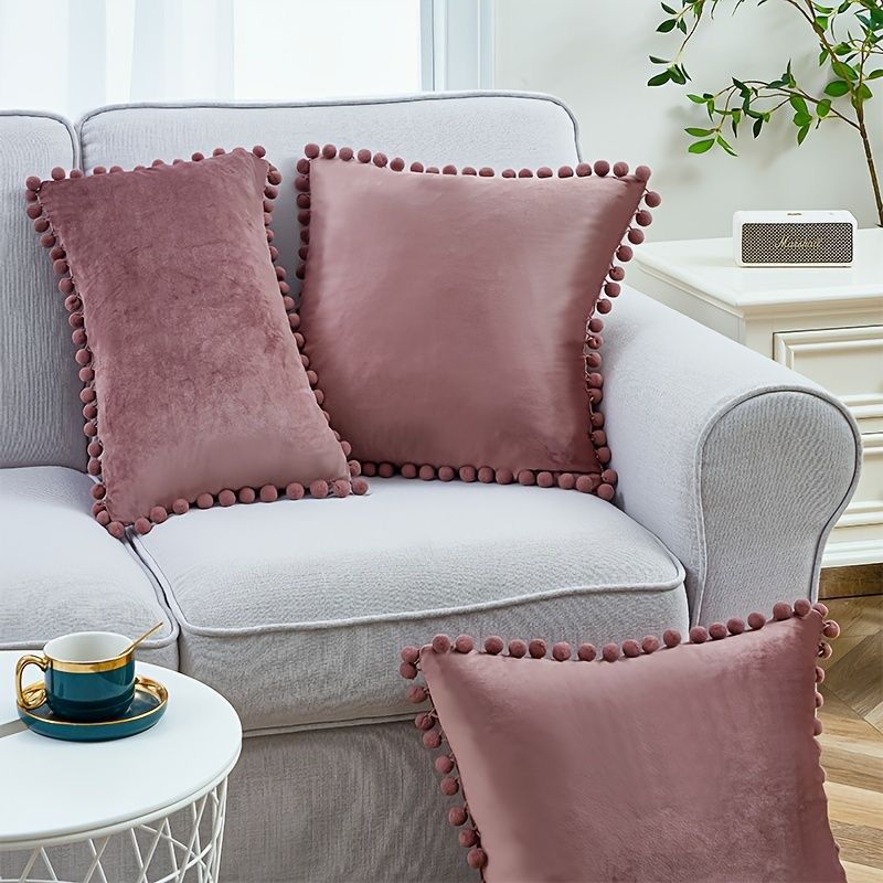 Fundas de cojines, de Terciopelo con Pompones.