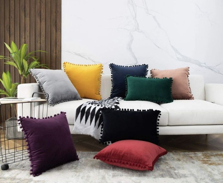 Fundas de cojines, de Terciopelo con Pompones.