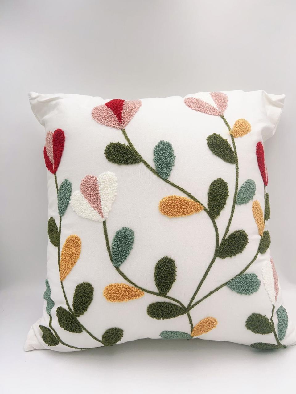 Fundas de cojines bordadas en 45x45cm