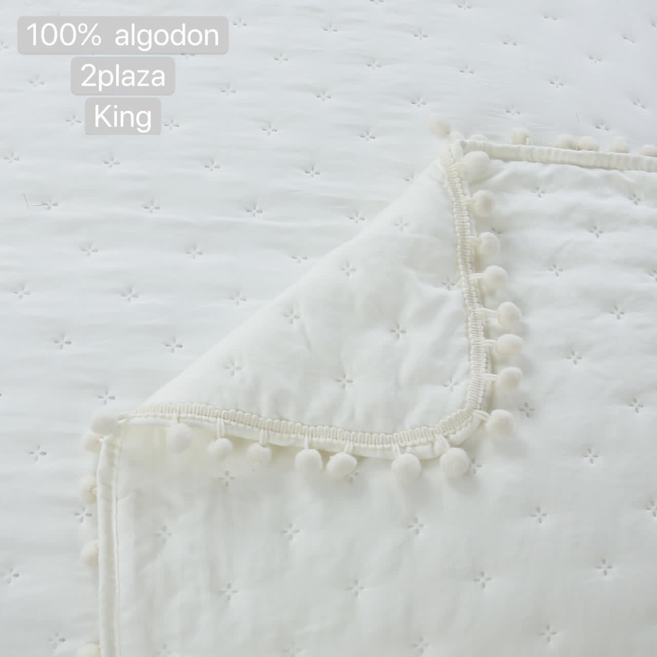 Cubrecamas Algodón con pom poms