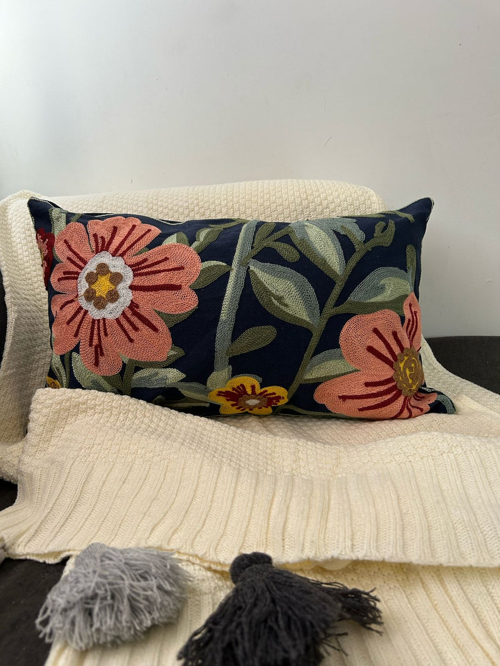 Fundas de cojines bordadas en 45x45cm y 30x50cm