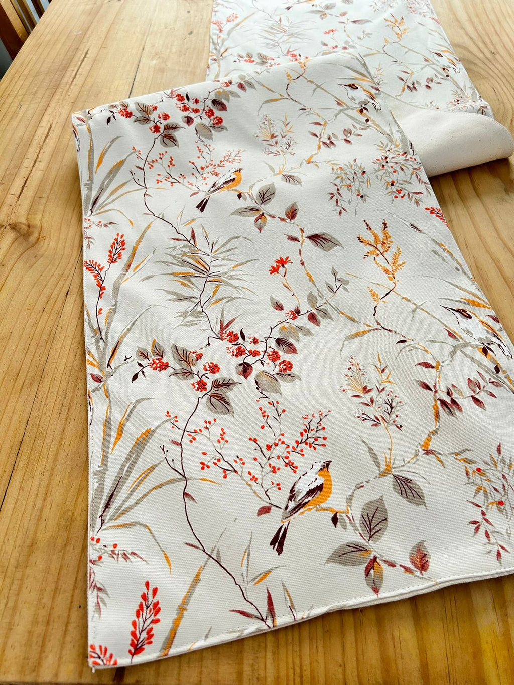 Camino de mesa repelente