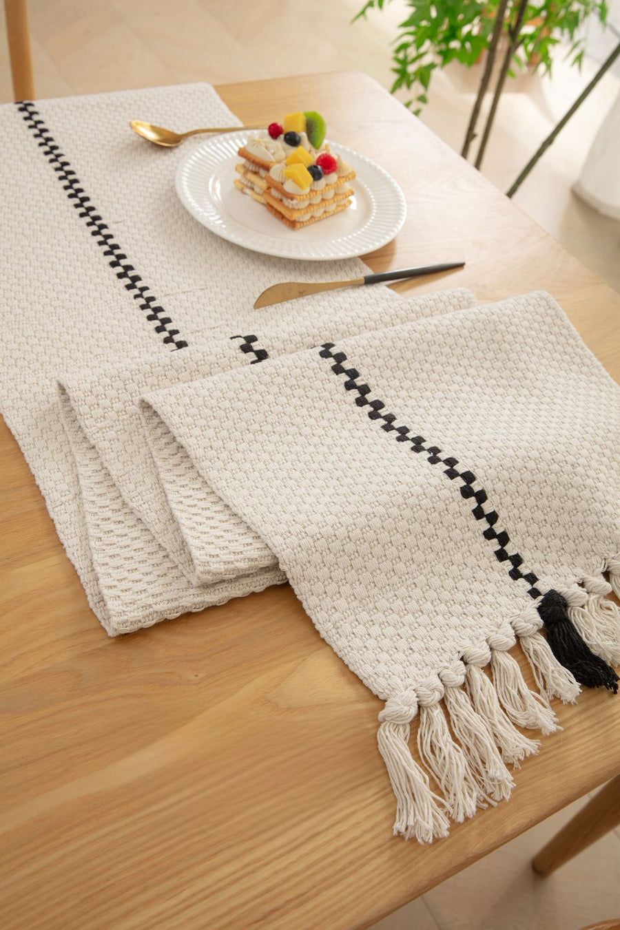 Camino de mesa tejido  35cm x 2.10cm NEW