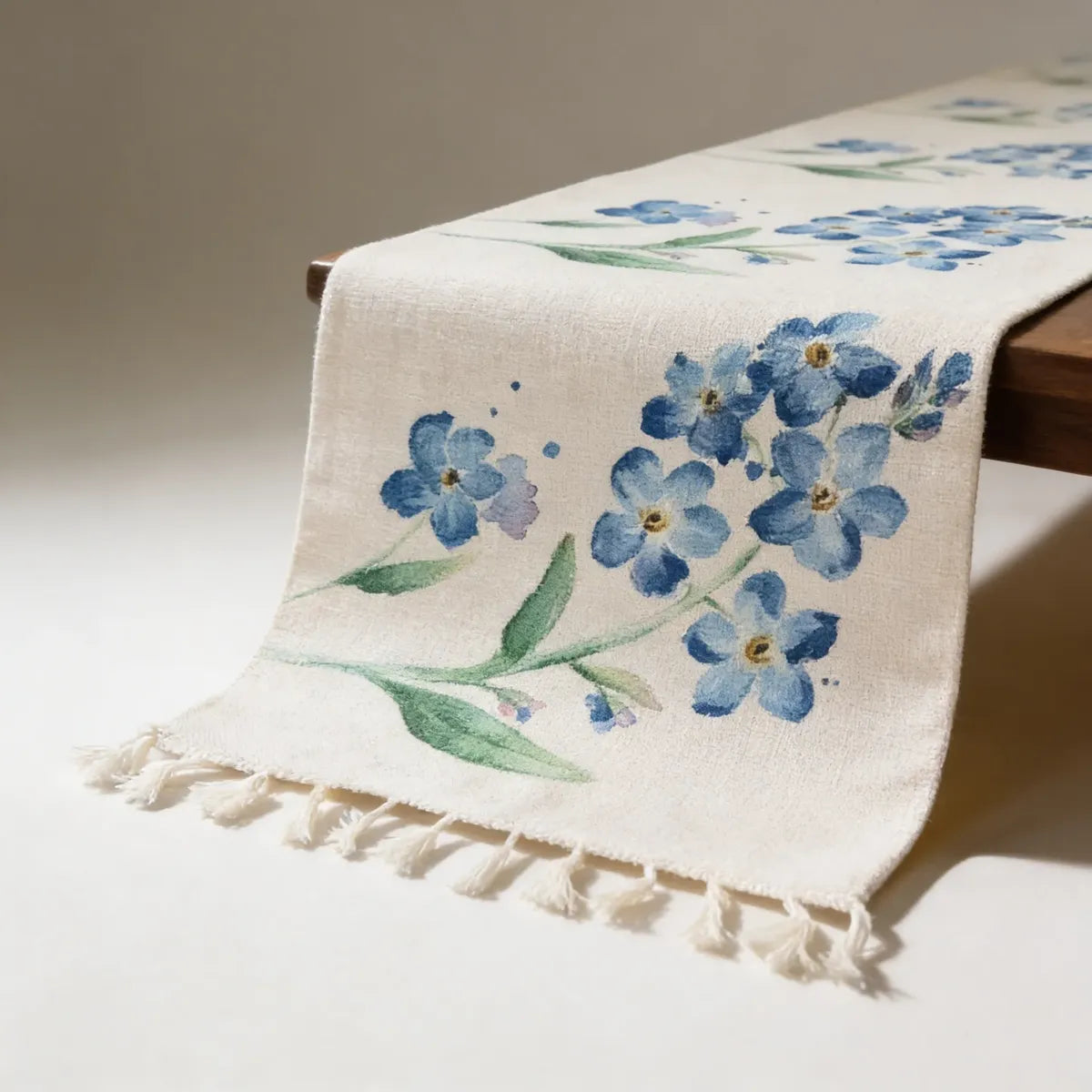 Camino De Mesa Estampado Con Flores Azules