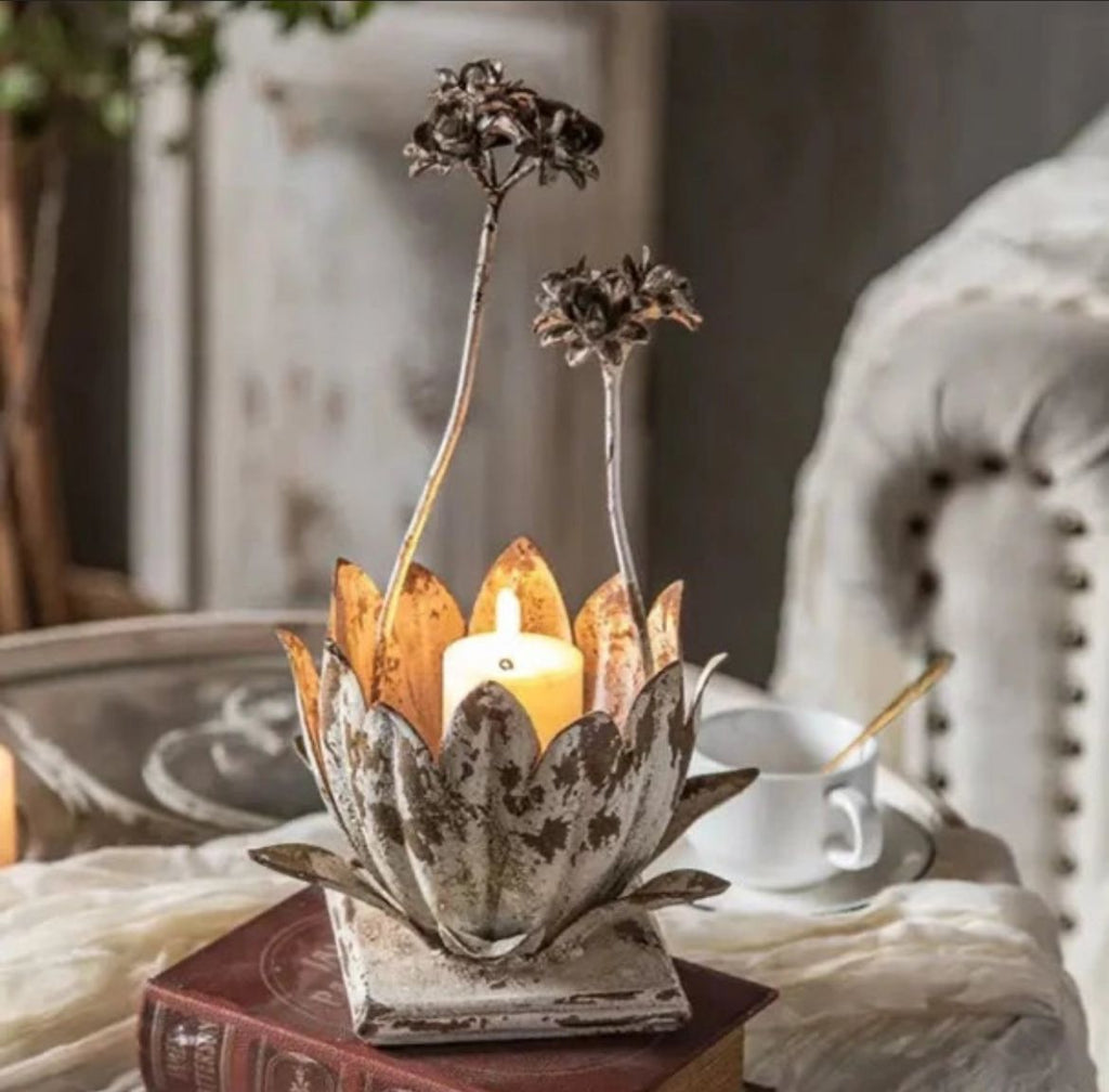 Candelabro loto metalico