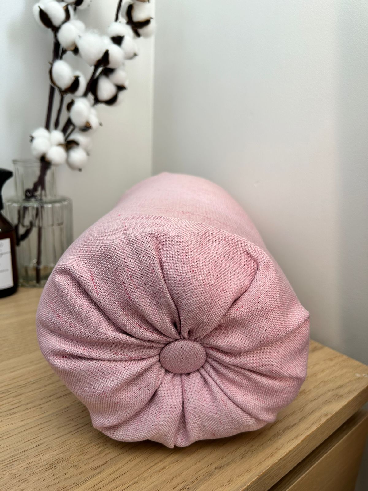 Cojín cilíndrico lino rosado