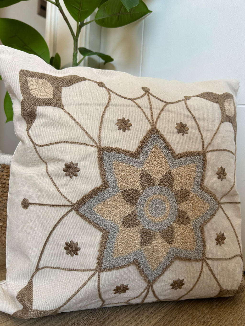 Fundas de cojines bordadas en 45x45cm