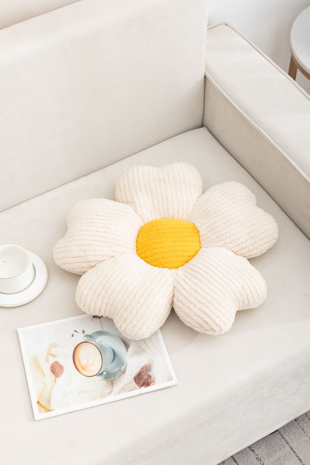 Cojín Decorativo Flor Esponjosa – Soft Bloom