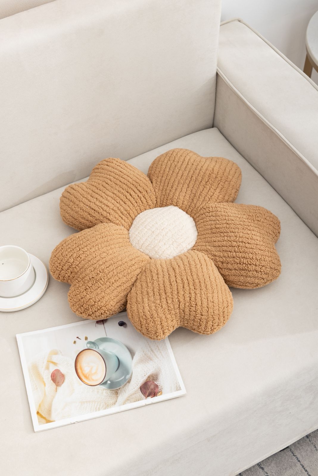 Cojín Decorativo Flor Esponjosa – Soft Bloom