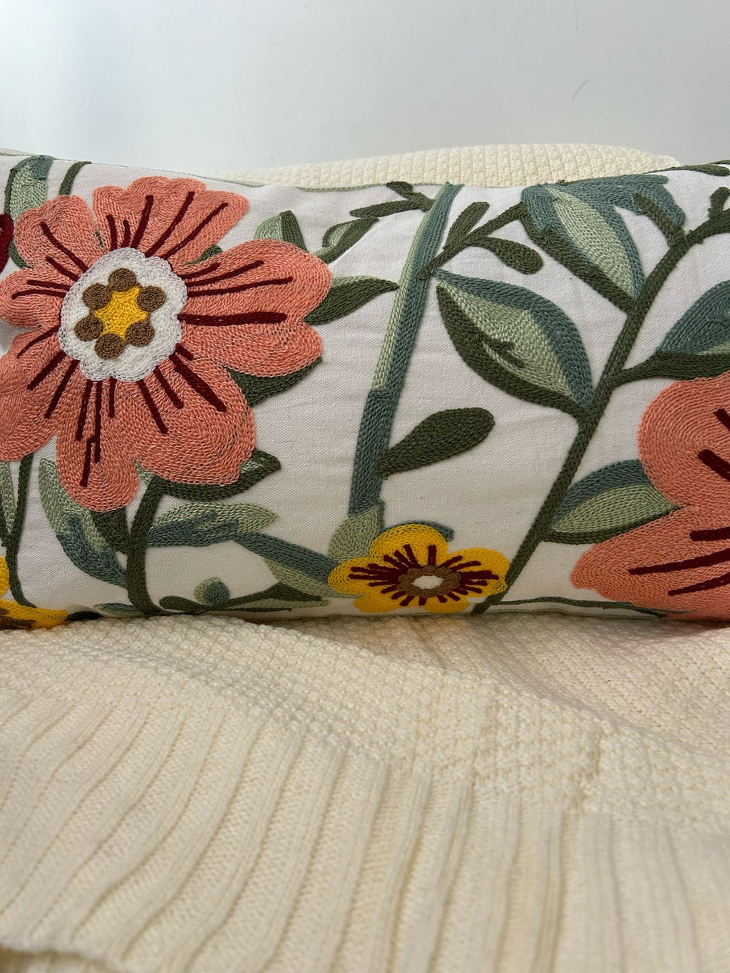 Fundas de cojines bordadas en 45x45cm y 30x50cm