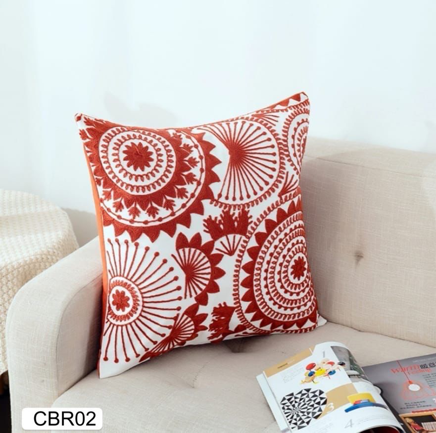 Fundas de cojines bordadas en rojo