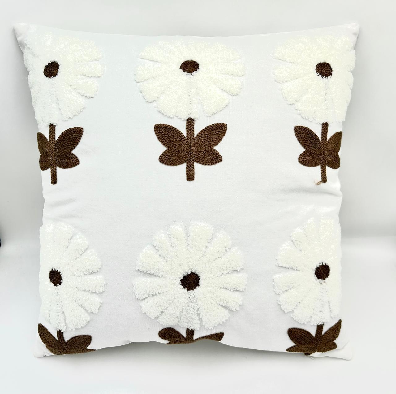 Fundas de cojines bordadas en 45x45cm