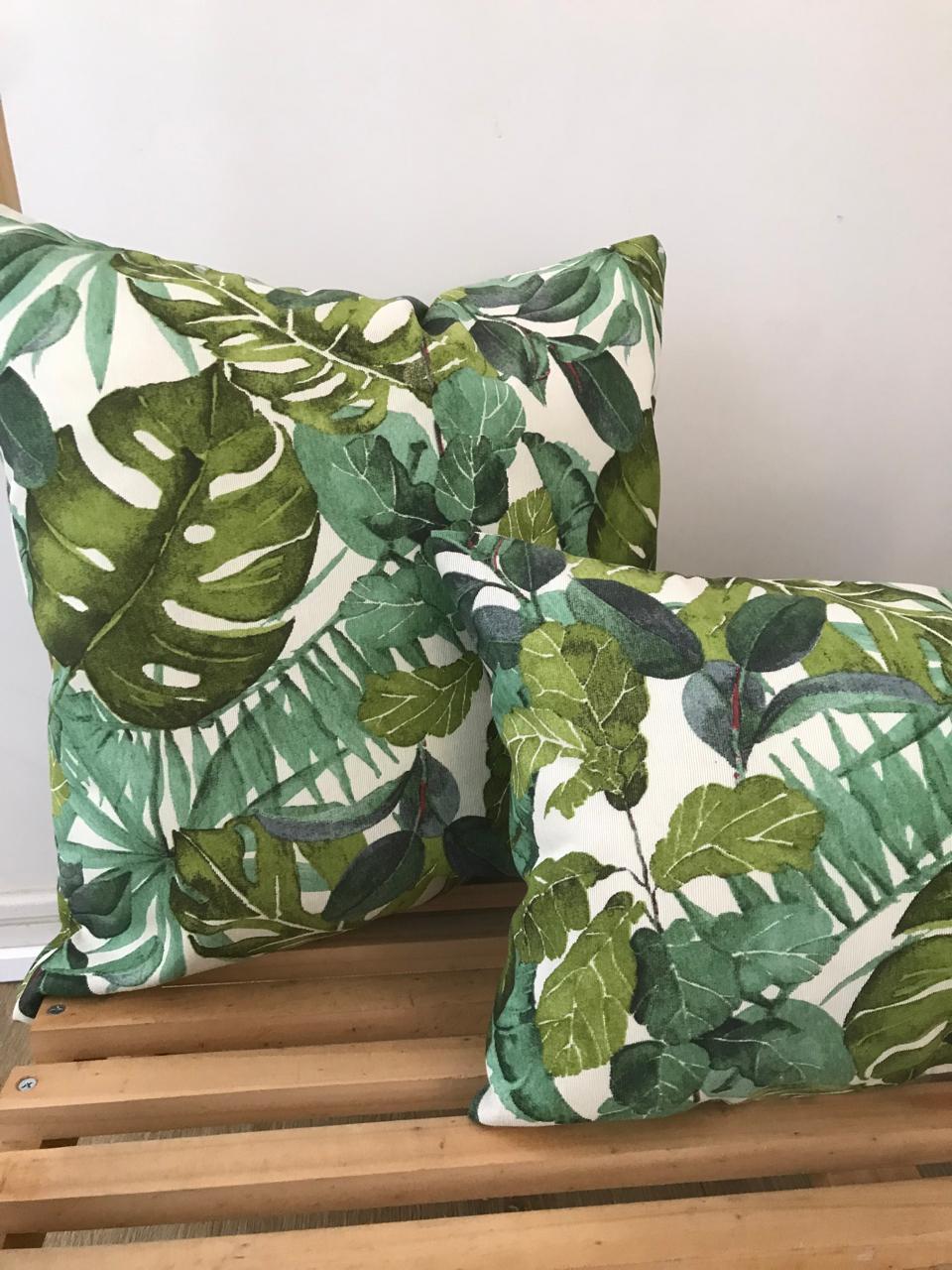 Cojines estampados diseño hoja verde