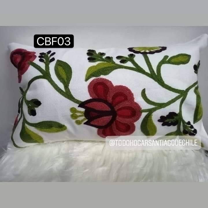 Fundas de cojines bordadas con flores
