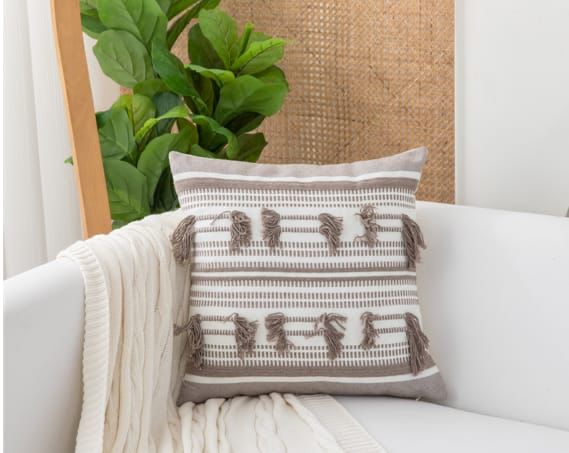 Fundas de cojines kilim con borlas