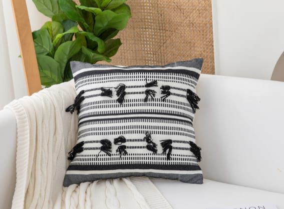 Fundas de cojines kilim con borlas