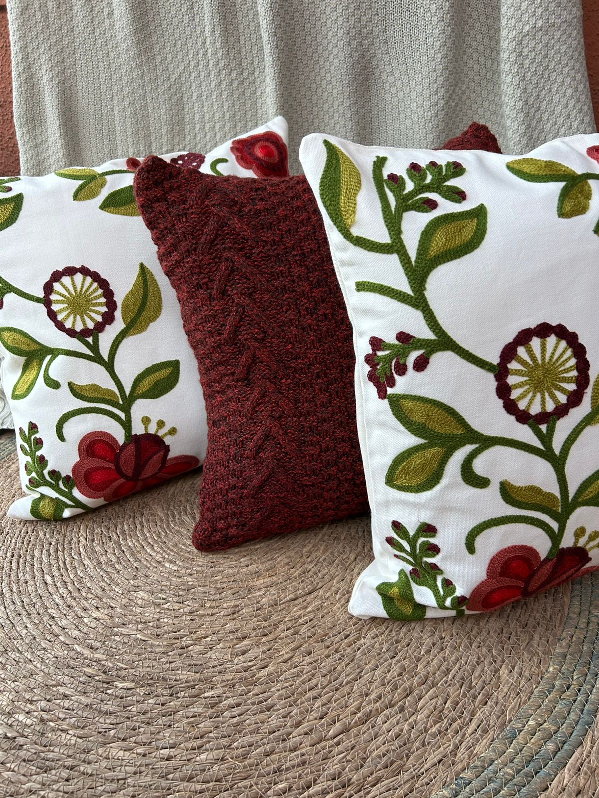 Set de 3 cojines combinados rojo  primaveral ¡Paga 2, lleva 3!