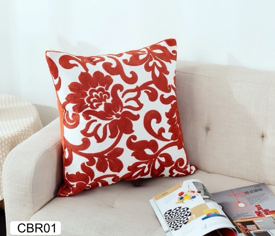 Fundas de cojines bordadas en rojo