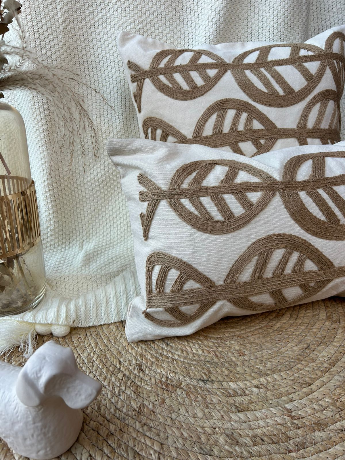 Fundas de cojines con detalles yute