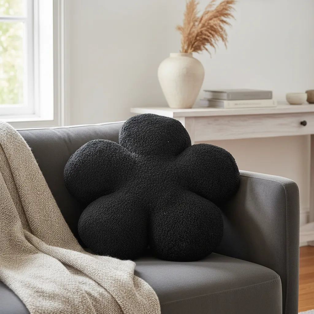 Cojín Decorativo Flor Bouclé 50 cm negro | Cojín Peludo Suave para Sofá, Cama y Decoración