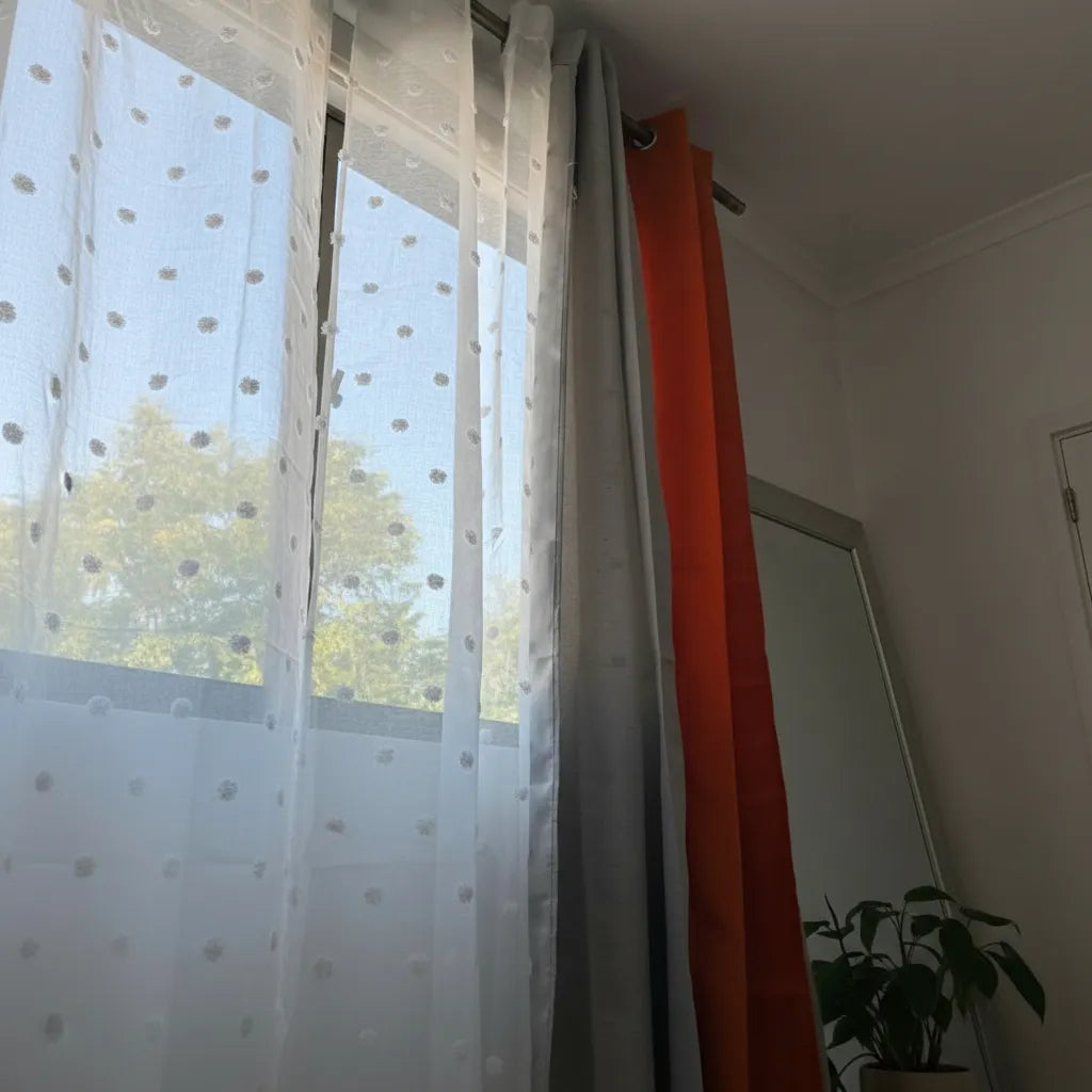 Set Cortina Lino + Visillo Nube Bordada, 4 paños