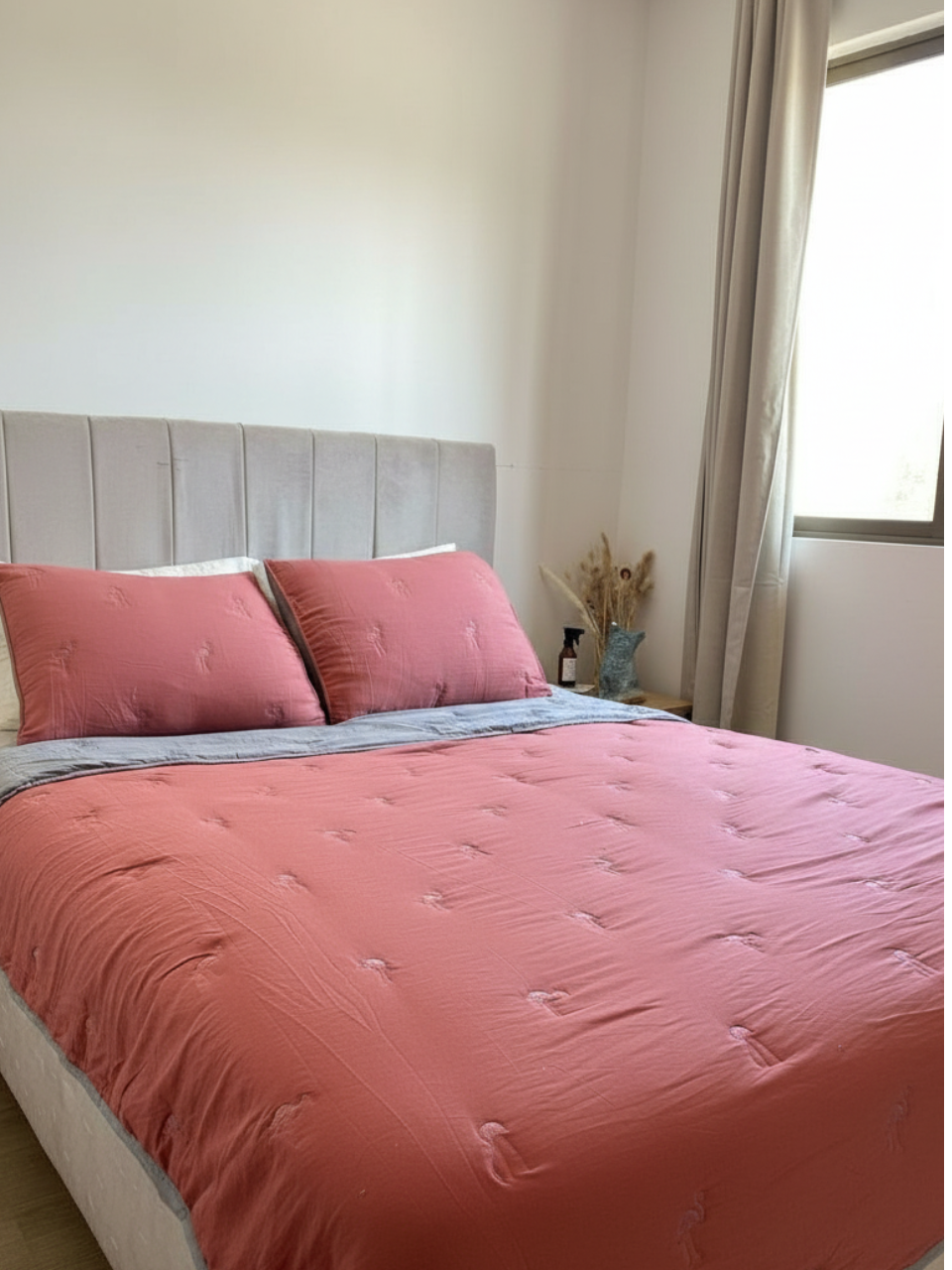 Cubrecama Bordado De Algodón 1.5 Plazas Flamenco Coral