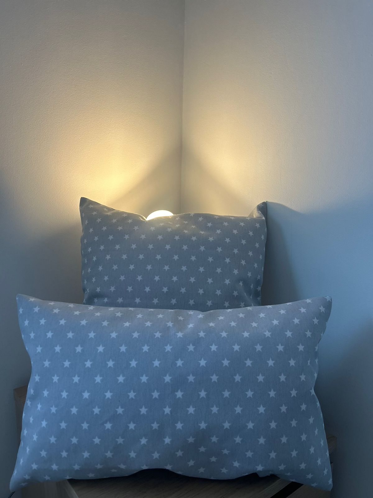 Fundas de cojines,  diseño fondo gris con estrellas