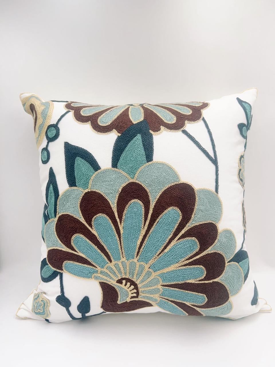 Fundas de cojines bordadas en 45x45cm y 30x50cm