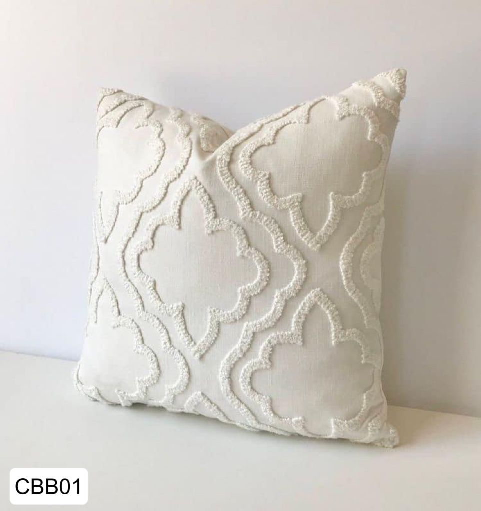 Fundas de cojines bordados en  tonos  beige