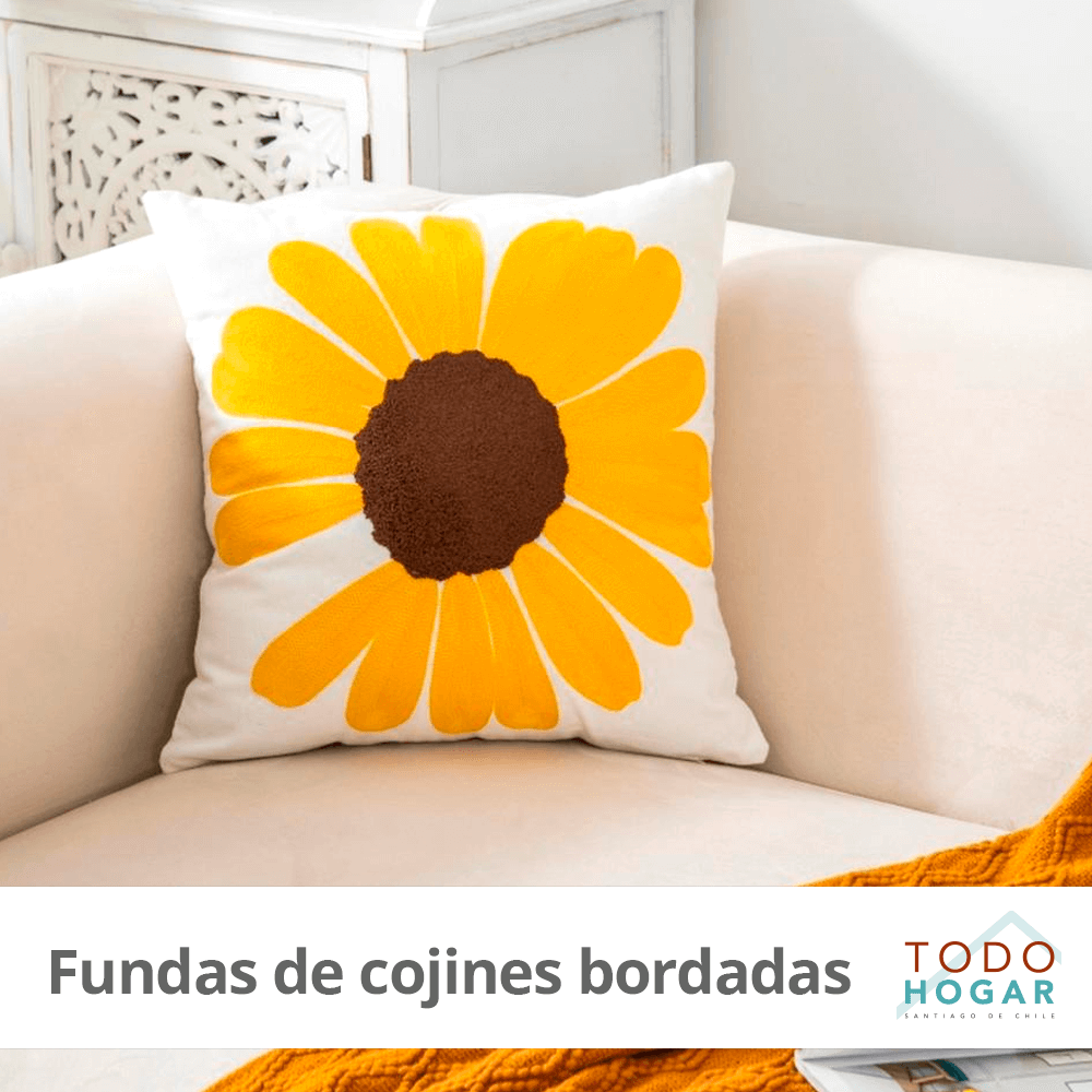 Fundas de cojines con flores bordadas