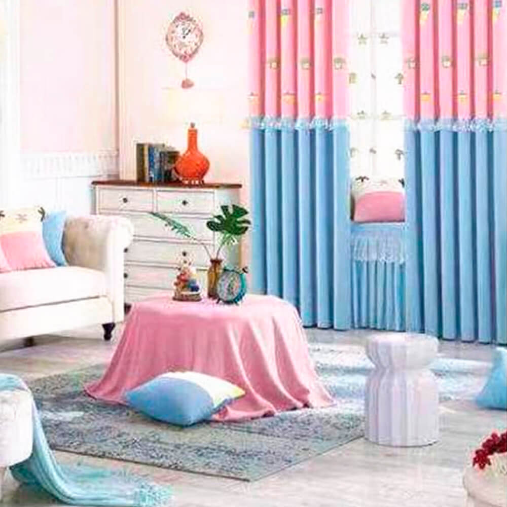 Cortinas con detalles bordados