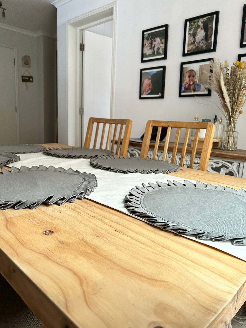 set de 6  indivuales redondos con vuelos, repelentes