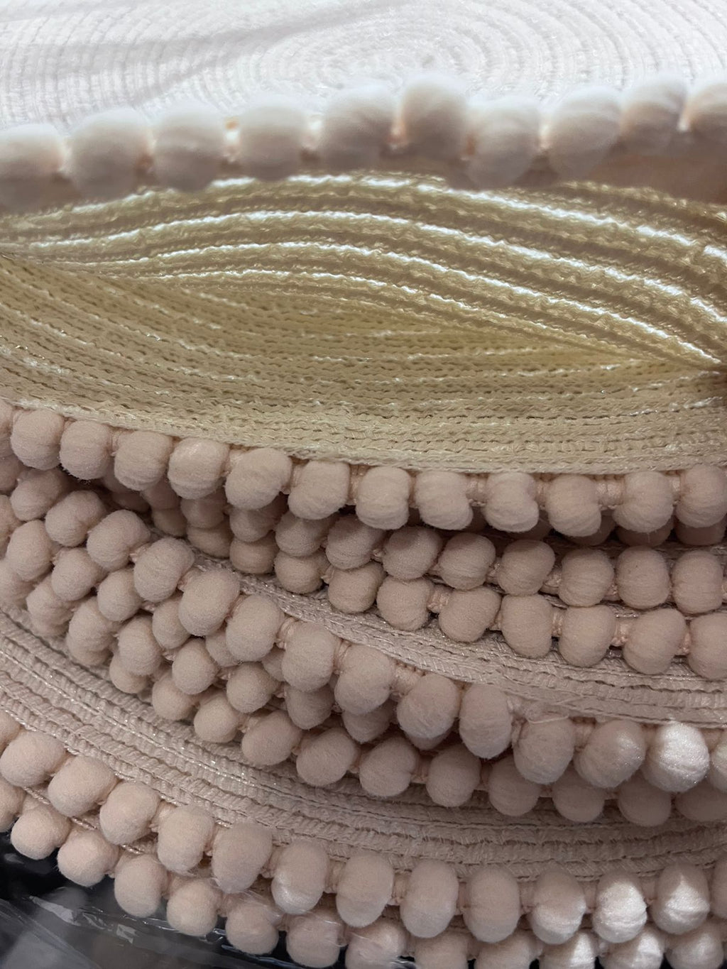 Individuales con pom pom