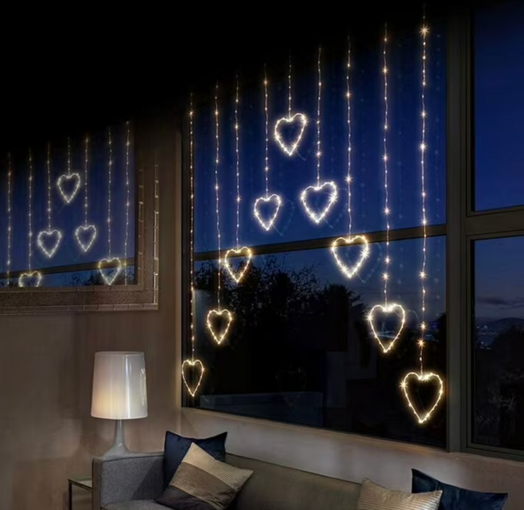 Cascada de luces hadas, diseño corazon.