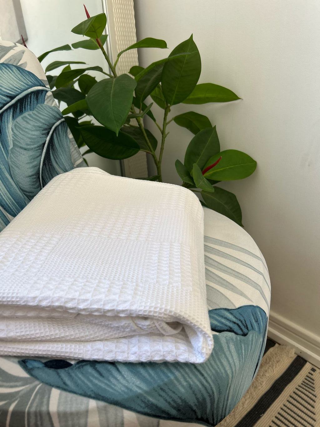 Manta color  blanco, 1.20cm x 1.80cm