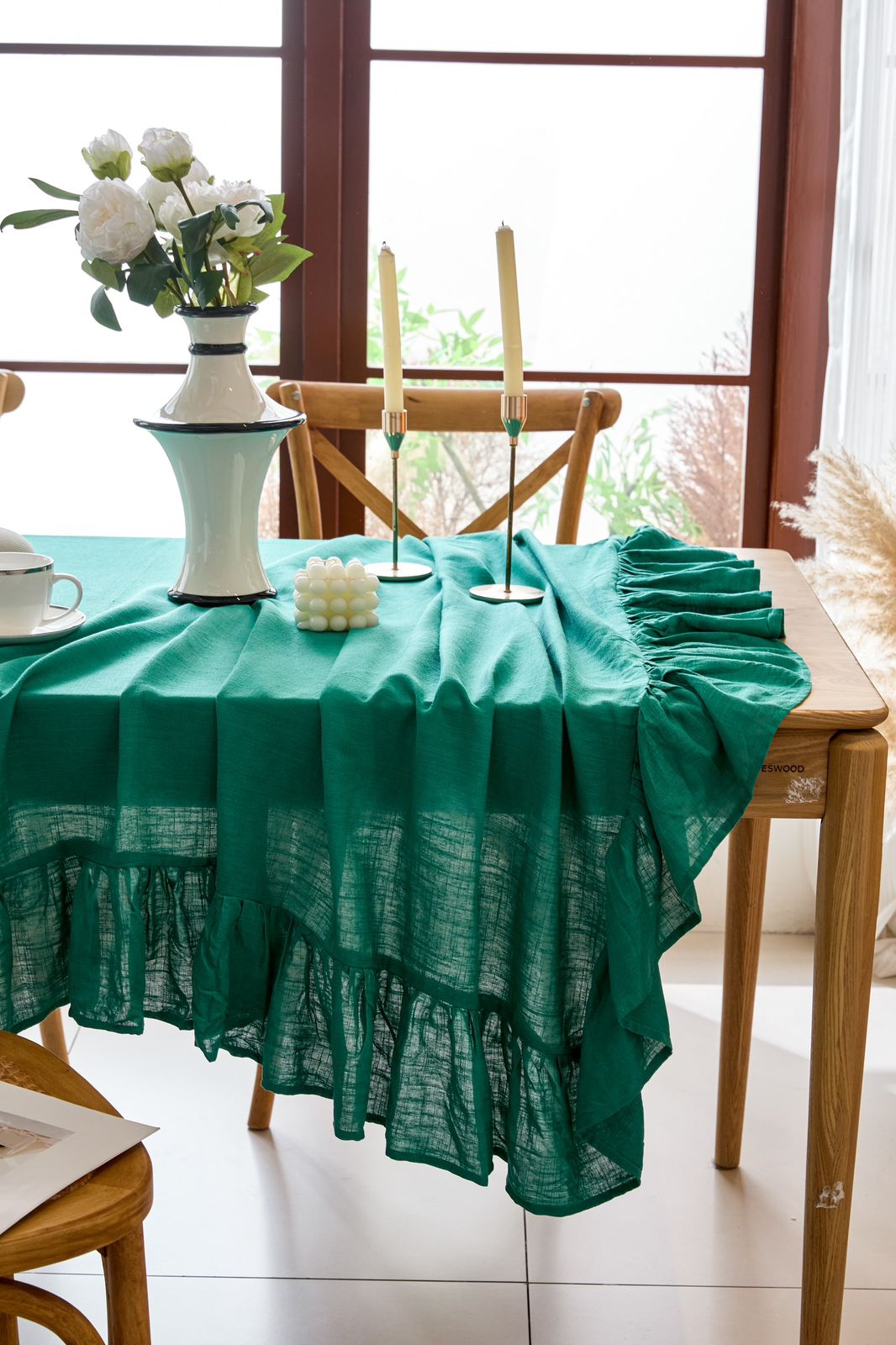 Mantel elegante,  de lino turquesa